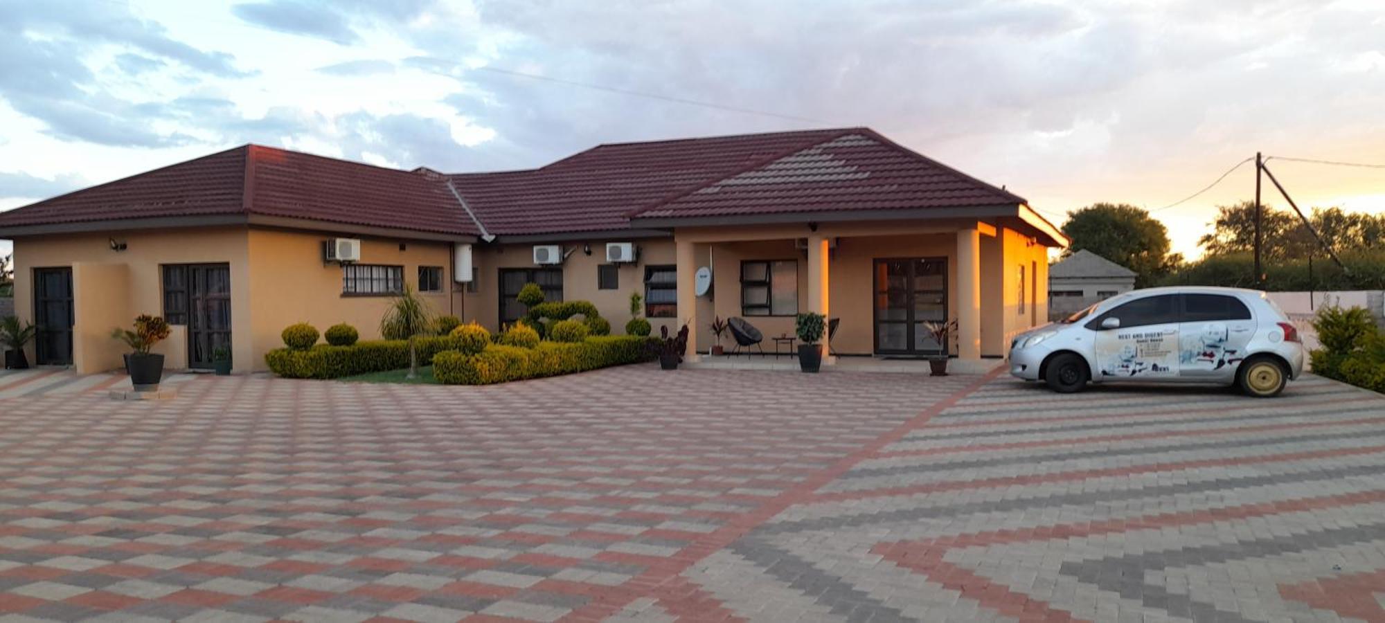 Rest & Digest Bed and Breakfast Serowe Buitenkant foto